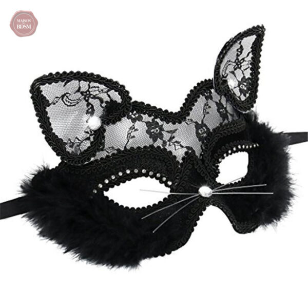 Accessoire BDSM en dentelle pour ébats sensuels
