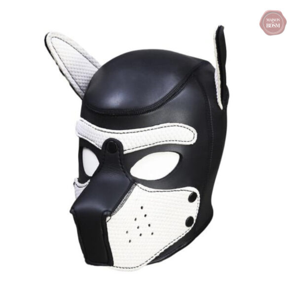 Masque en cuir noir pour domination et jeux