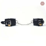 Menottes en cuir BDSM avec cadenas