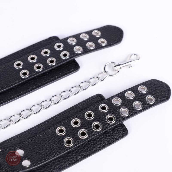 Set de menottes BDSM, design ergonomique et robuste