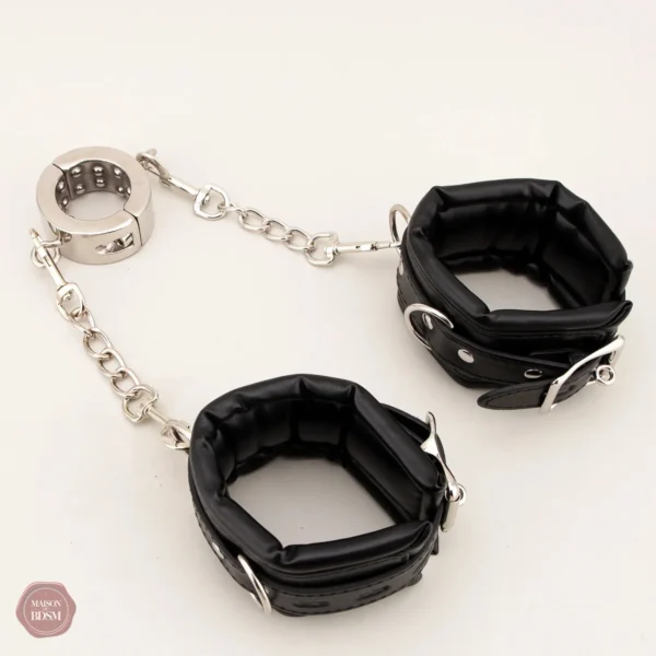 Menottes de cheville et main pour CBT