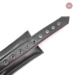 Menottes de cheville noires et roses, idéales pour le bondage