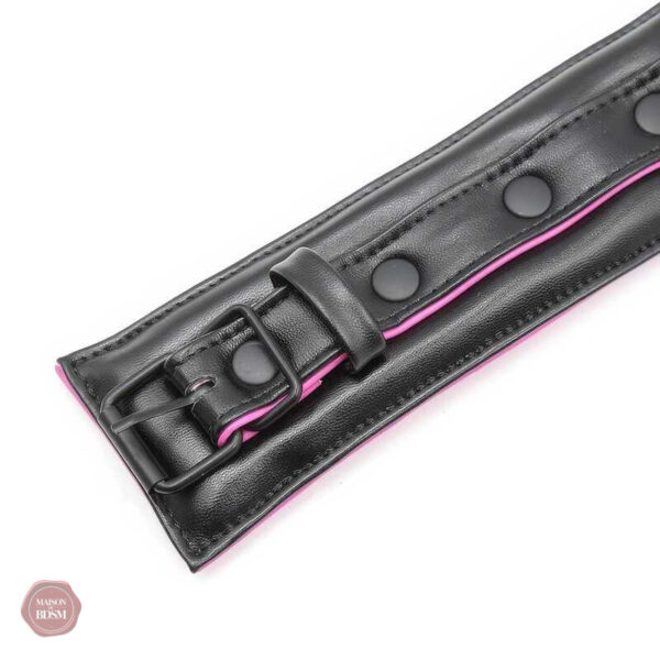 Chevilles menottées, design élégant et confortable pour BDSM