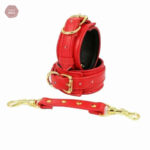 Menottes de poignet stylées pour soirées BDSM