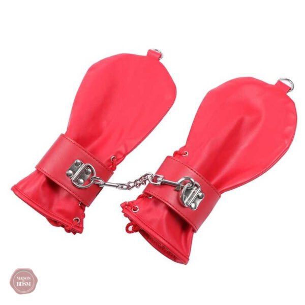 Mitaines verrouillables : accessoire pour jeux BDSM