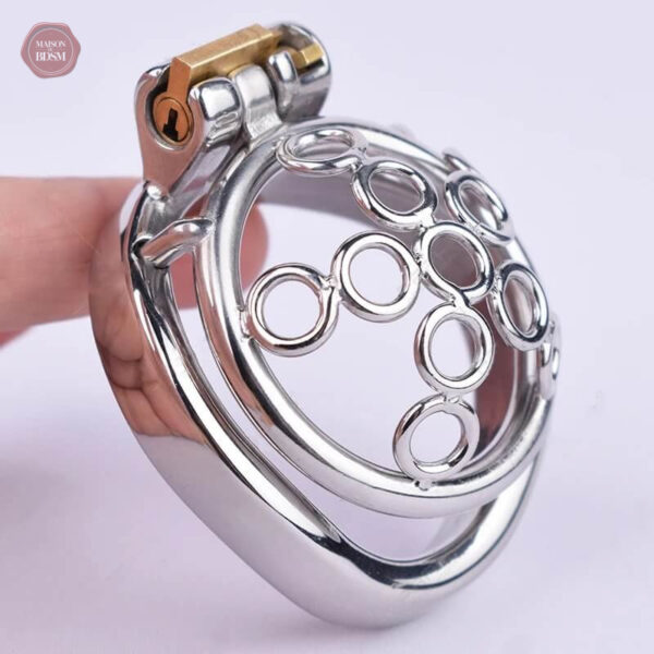 Cage de chasteté en métal pour un contrôle sécurisé