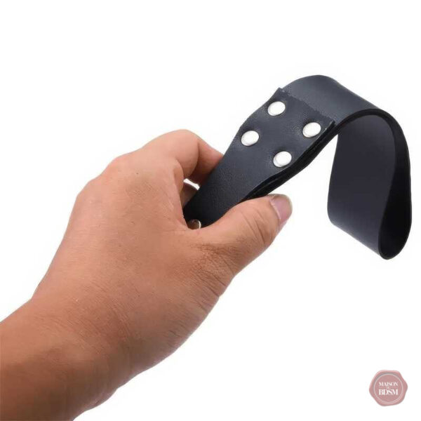 Accessoire de plaisir, paddle pour initiations BDSM