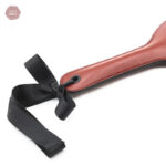 Paddle en cuir pour des jeux érotiques variés