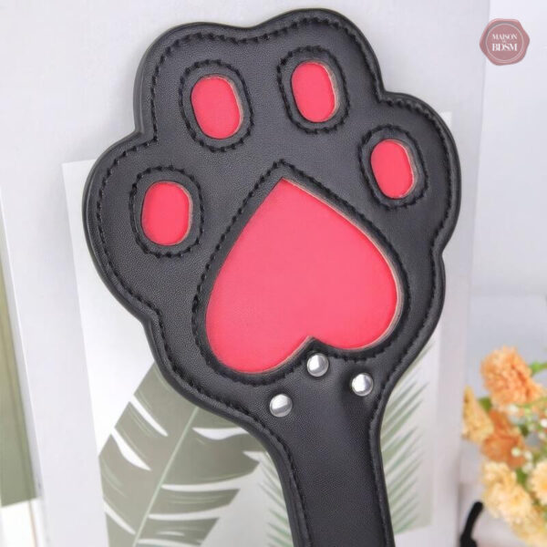 Paddle en simili cuir pour les amateurs de BDSM