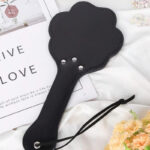 Accessoire polyvalent pour les pratiques BDSM variées