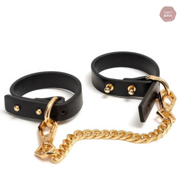 petites-menottes-bdsm-luxe-1 Petites menottes BDSM luxe en cuir haut de gamme
