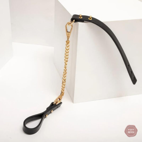 Accessoire BDSM raffiné, menottes en cuir doux et durable