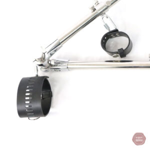 Équipement de bondage triangle en métal