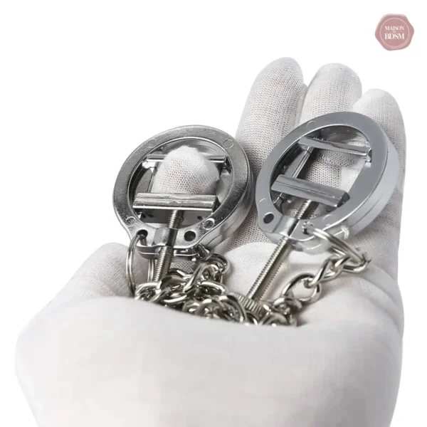 Accessoire SM : pince à téton avec chaîne