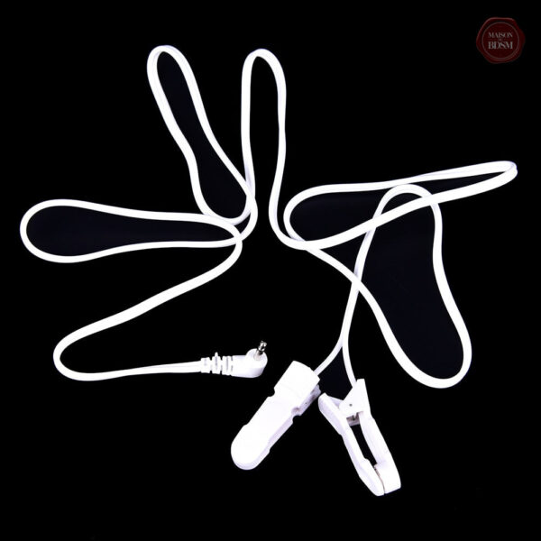 Équipement électroconducteur pour jeux BDSM