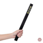 Règle BDSM en cuir pour jeux de domination