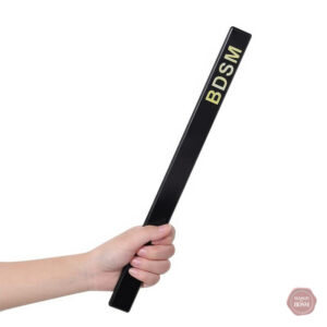 Règle BDSM en cuir pour jeux de domination