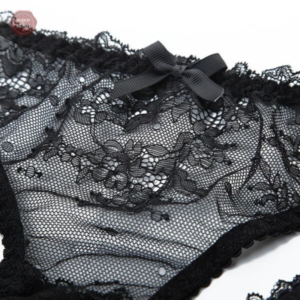 sissy-culotte-en-dentelle-ultra-fine-1 Culotte Sissy en dentelle ultra fine