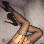 Collants élégants Sissy avec strass et coupe ouverte
