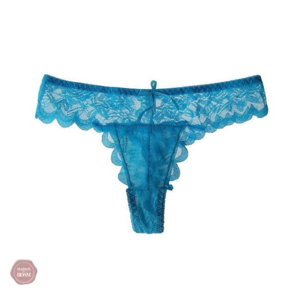 String en dentelle, parfait pour les occasions spéciales