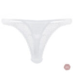 String en dentelle, idéal pour une allure séduisante