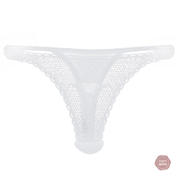 String en dentelle, idéal pour une allure séduisante
