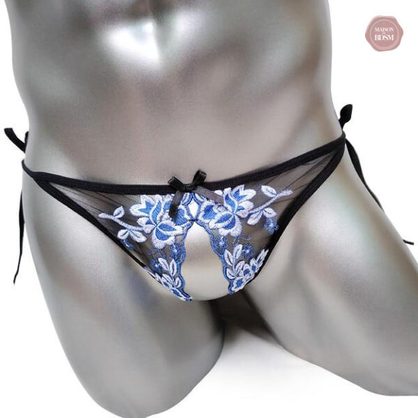 Détails en broderie sur un string Sissy pour une touche de luxe