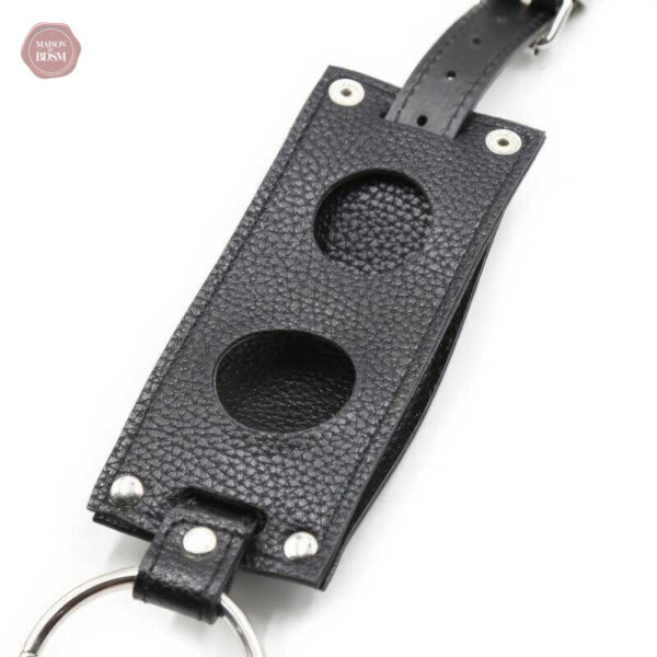 Triple stimulation avec ce gode ceinture innovant
